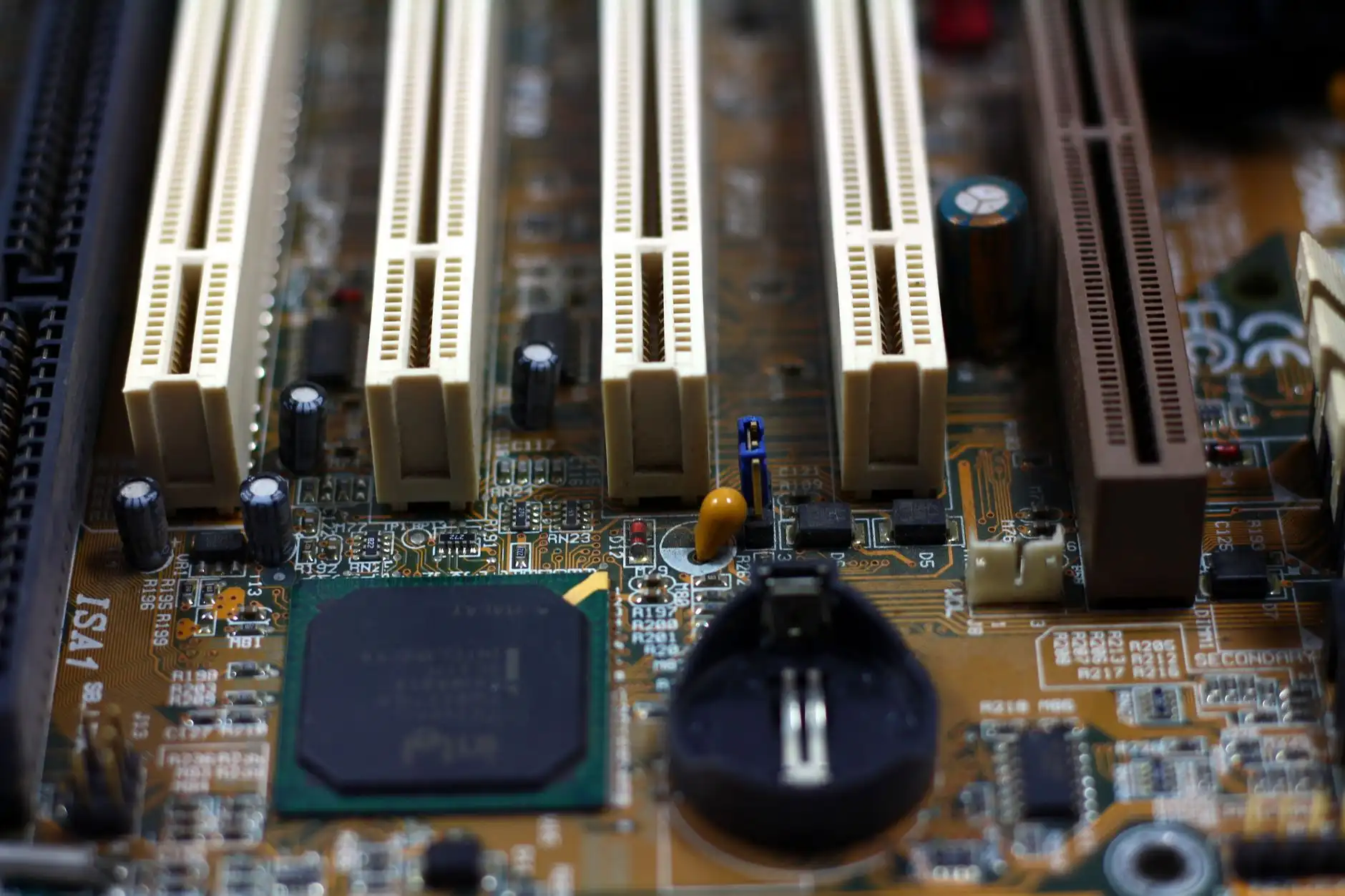 长三角医疗信息化升级中护士站终端的关键作用与实践